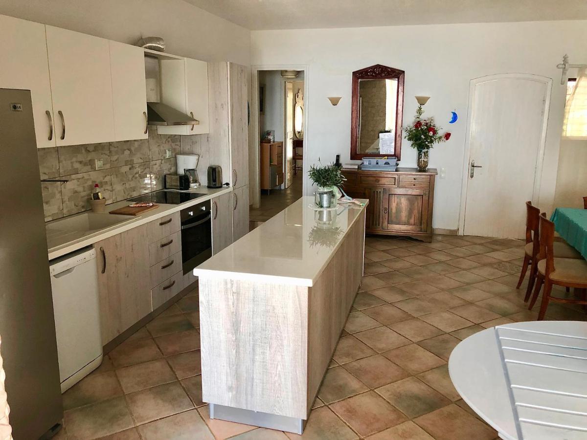 Villaparadiso Beach Front Villa Makris Gialos Argostoli  Eksteriør billede